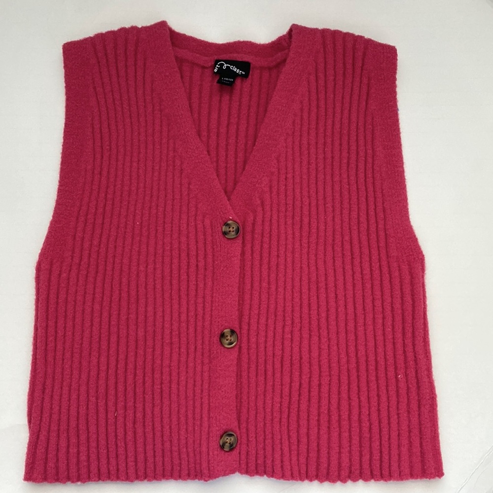 Art class - pink cropped sweater vest
